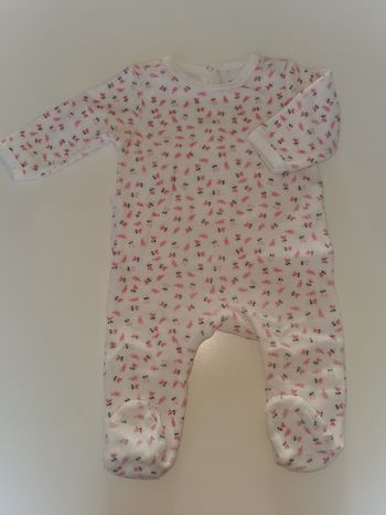 Lot 2 Pyjamas  grenouillère bébé fille