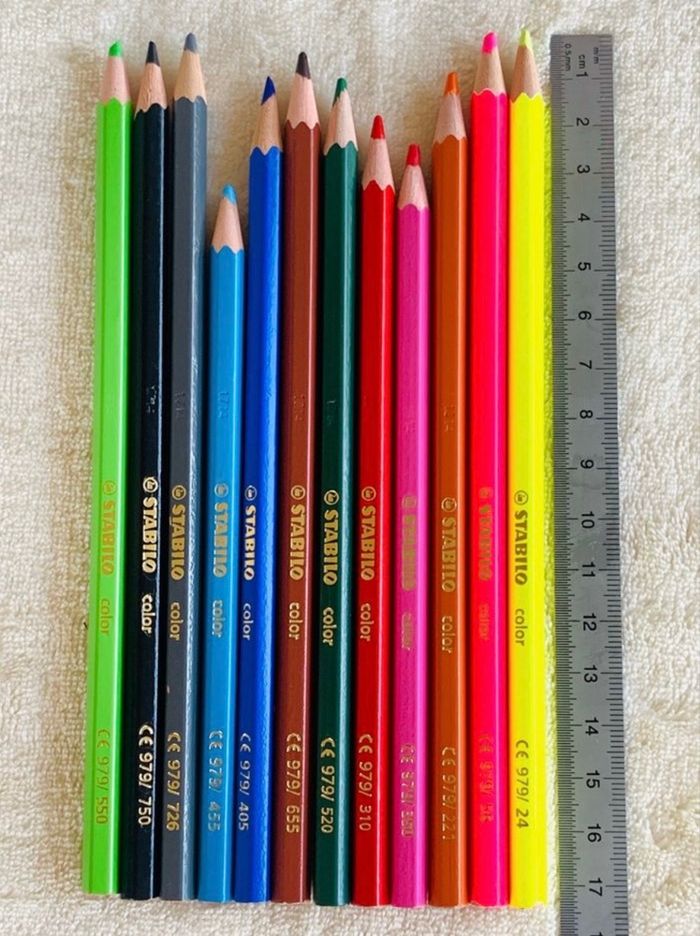 Lot 12 crayons de couleur Stabilo + 11 mini crayons ronds - photo numéro 6