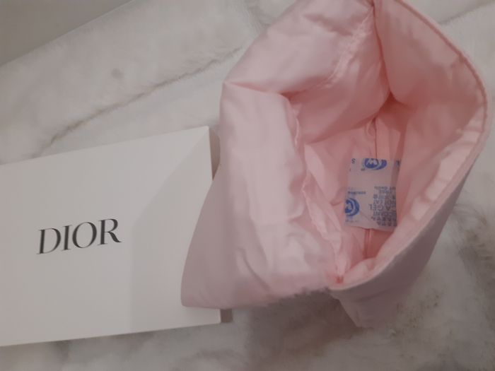 Dior Pink Puffy Pouch with Silver Dior Logo - photo numéro 8