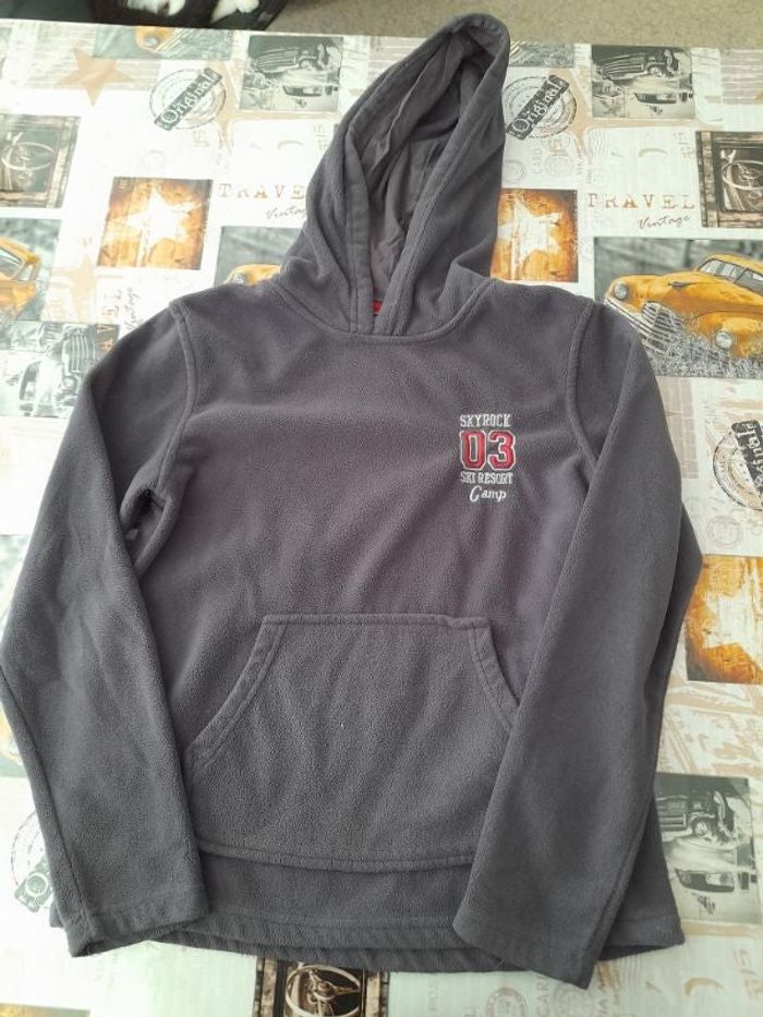 sweat a capuche polaire