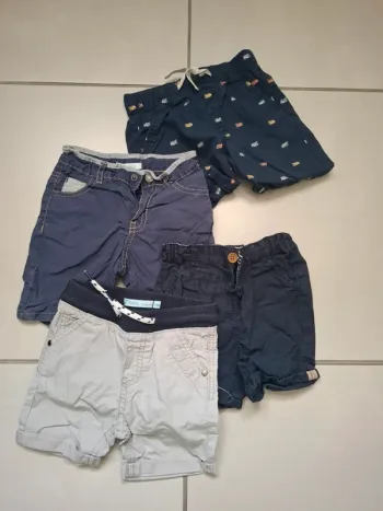 Lot 4 shorts 18 mois