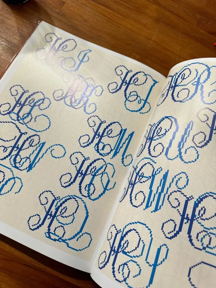 Livre le grand livre des monogrammes - photo numéro 4