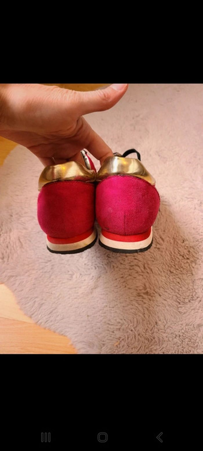 Belles baskets fushia - photo numéro 4