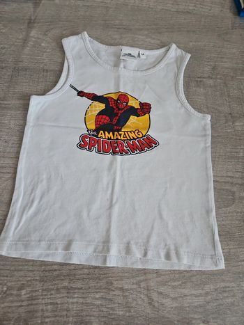 T-shirt sans manches 4 ans