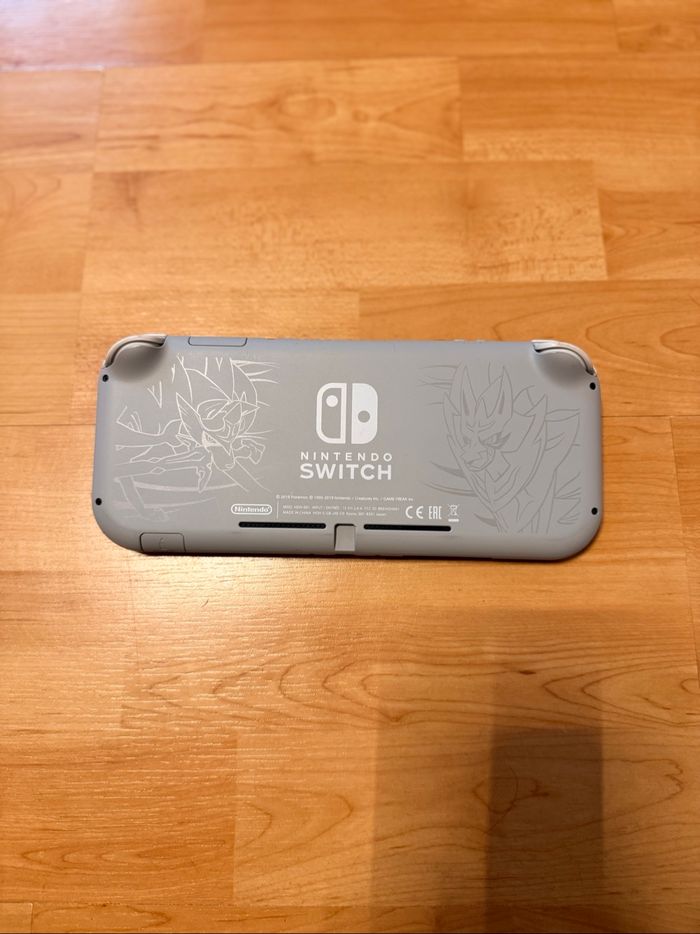 Nintendo switch lite édition Pokémon - photo numéro 3