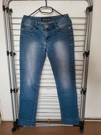 Pantalon jean bleu délavé