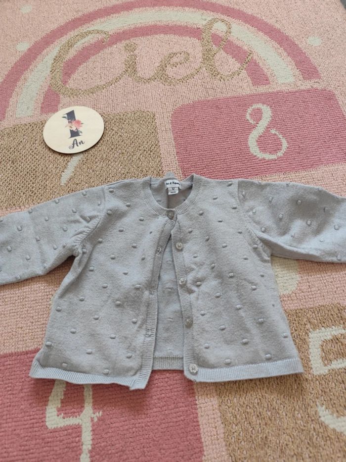 Lot gilets 12 mois - photo numéro 9