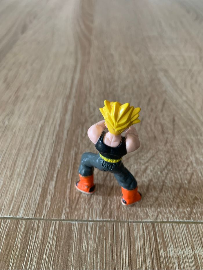 Figurine Dragon ball Z Trunks - photo numéro 4