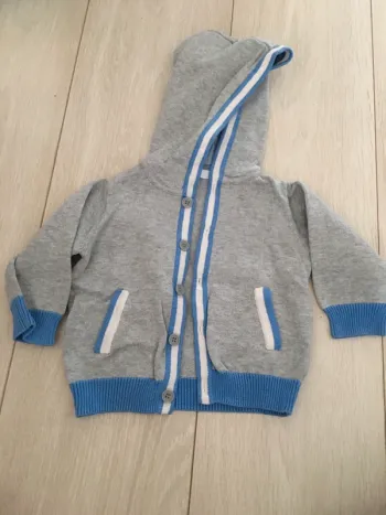 Gilet a capuche jacadi 6 mois