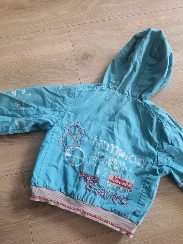 Veste capuche réversible champion formule1 + t-shirt. 18mois - photo numéro 5
