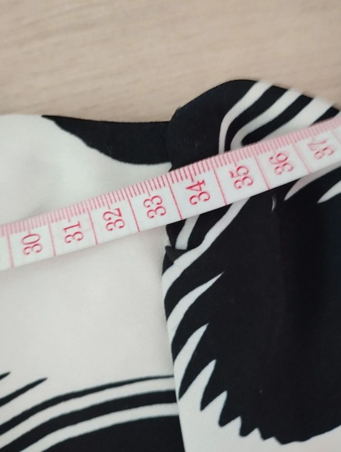 Robe chic fendue à l'arrière Rinascimento XS - photo numéro 9