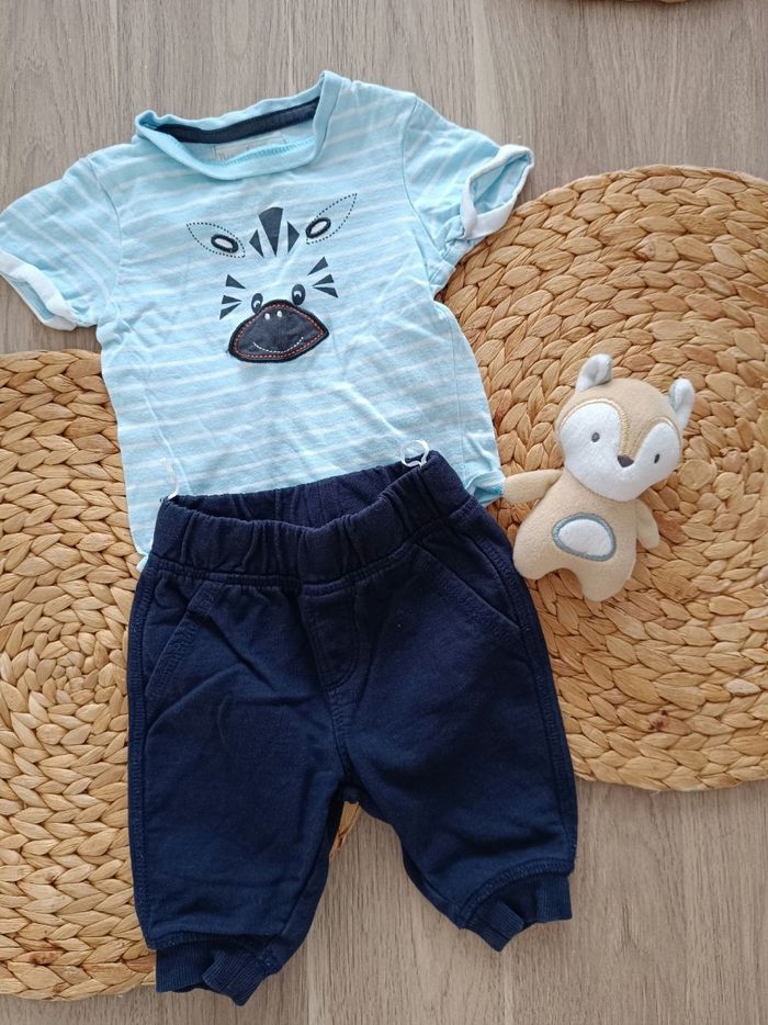 🌼 Pantalon et t-shirt - 3 mois 🌼