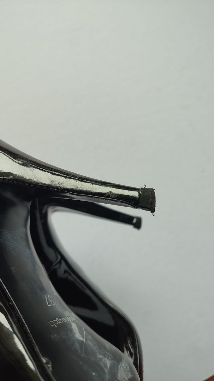 Escarpins noirs vernis T38 - photo numéro 7