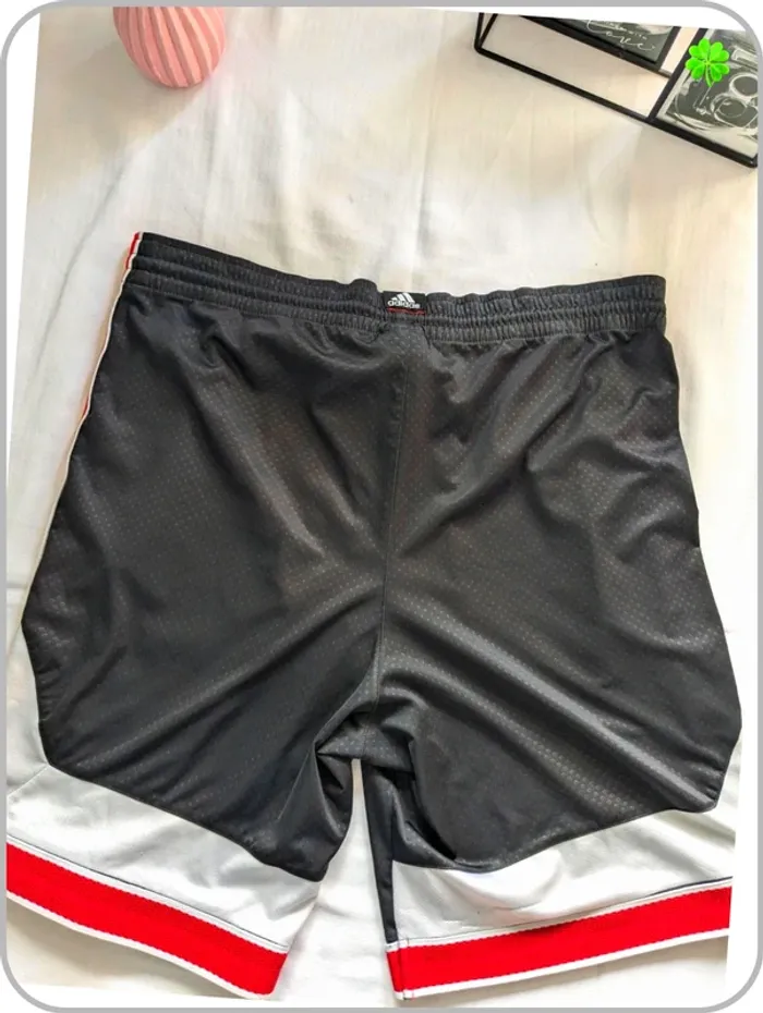 Short adidas basketball 🏀 - photo numéro 6