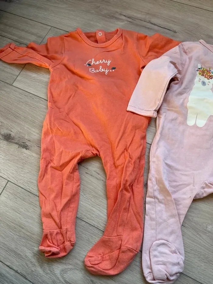 Lot 4 pyjamas légers taille 6 mois - photo numéro 5