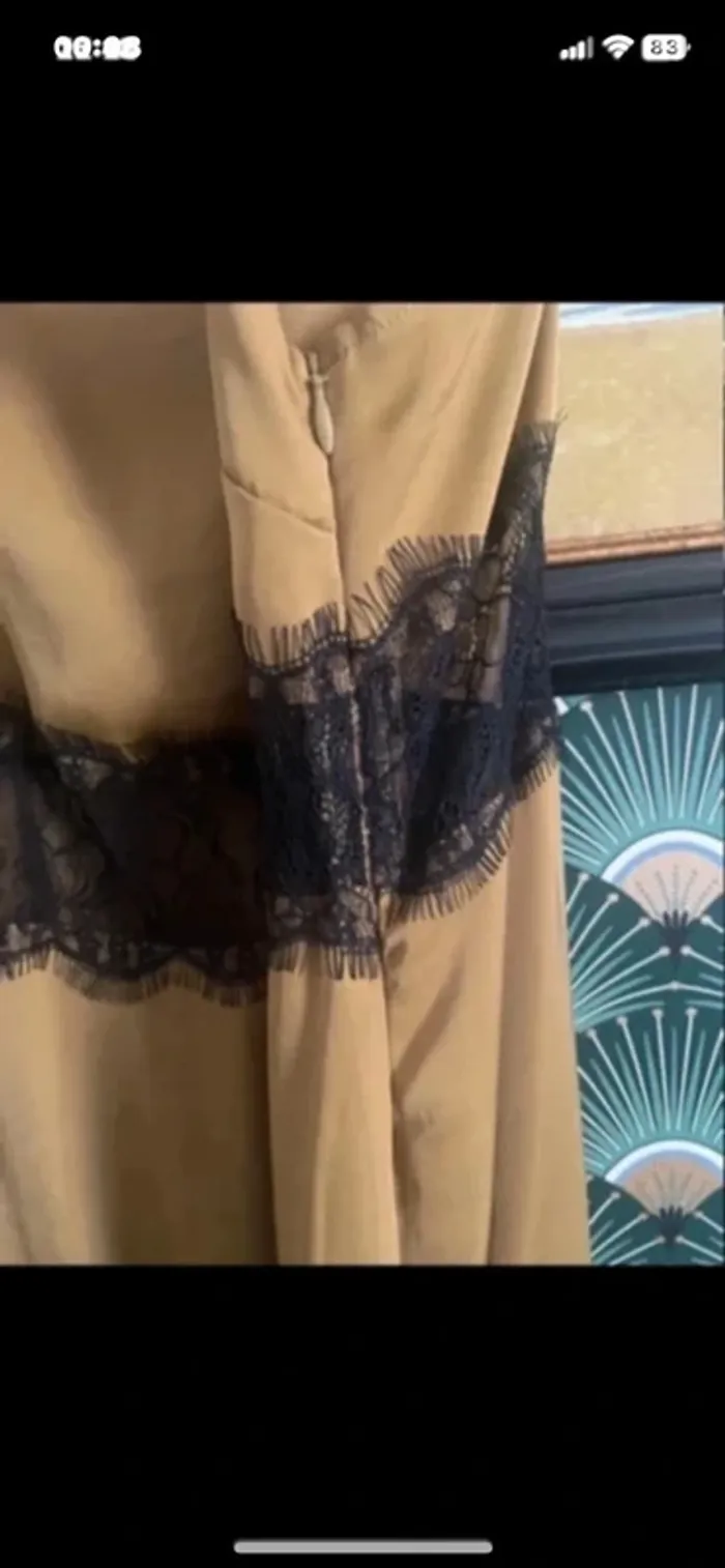 Robe mi longue en satin et dentelle Zara, taille XL - photo numéro 3