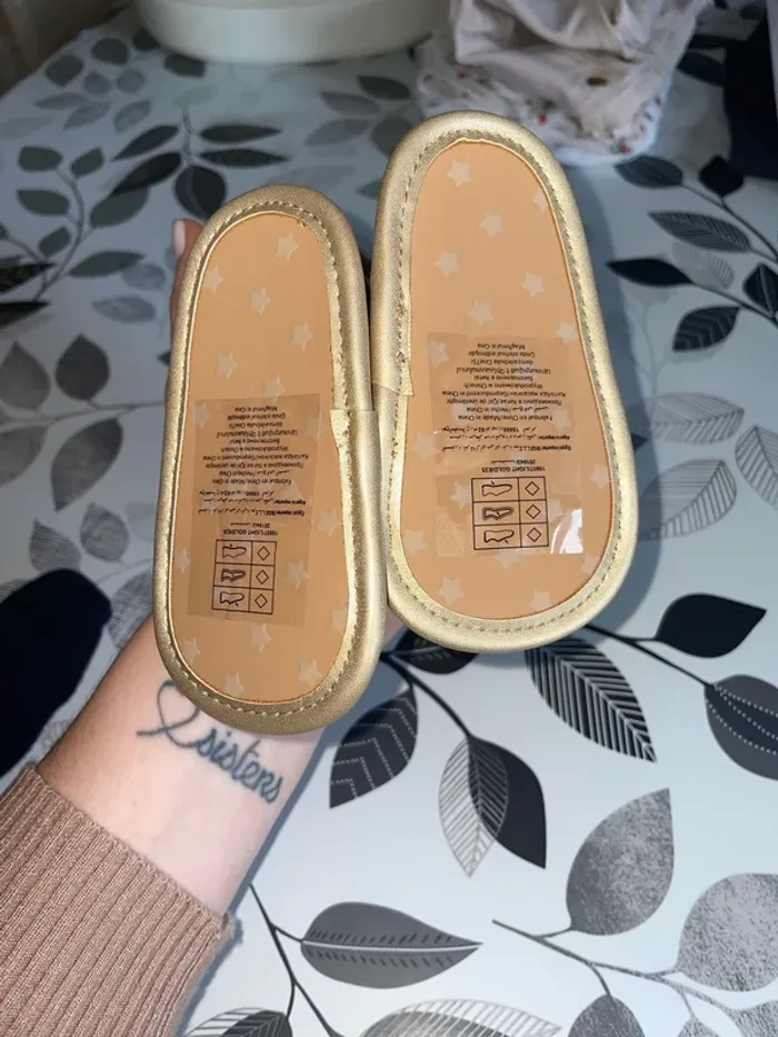 Chaussure bébé nu pied - photo numéro 3
