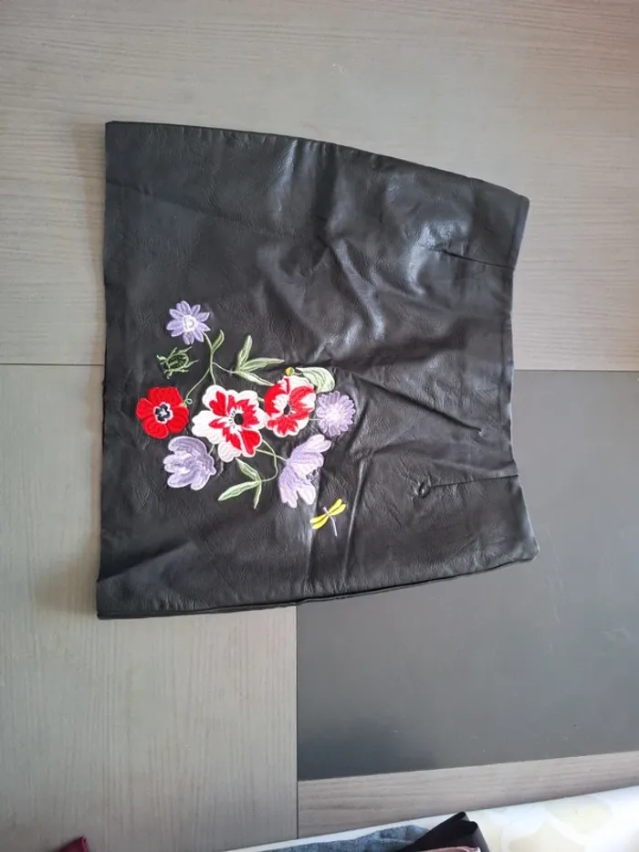 Jupe Skaï h&m taille 40