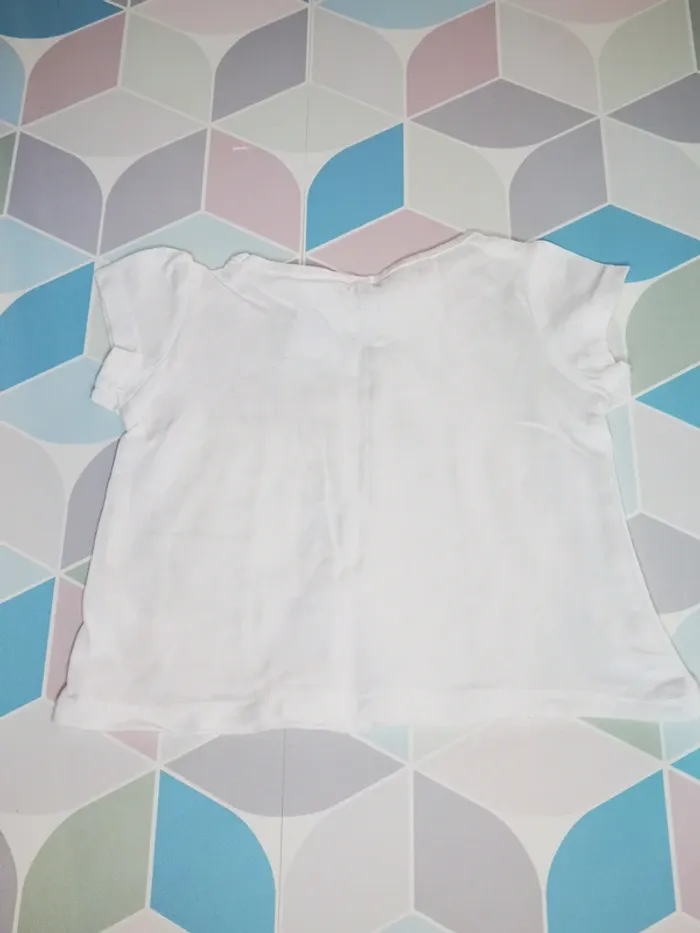 D3930 - tee-shirt fille 3 mois - photo numéro 2