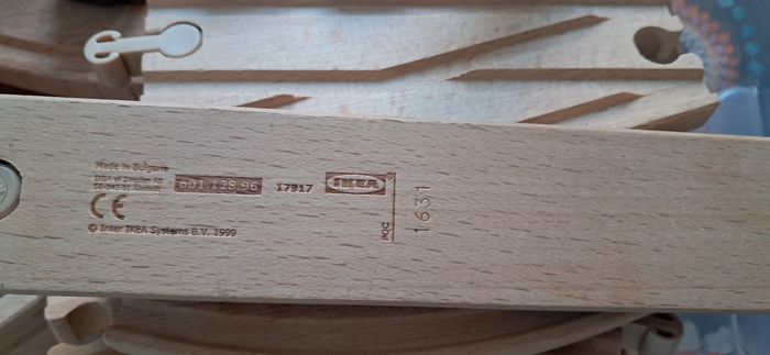 Trains en bois deux jeux - photo numéro 3