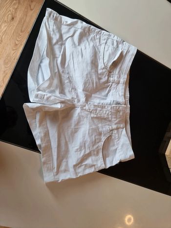 Short blanc