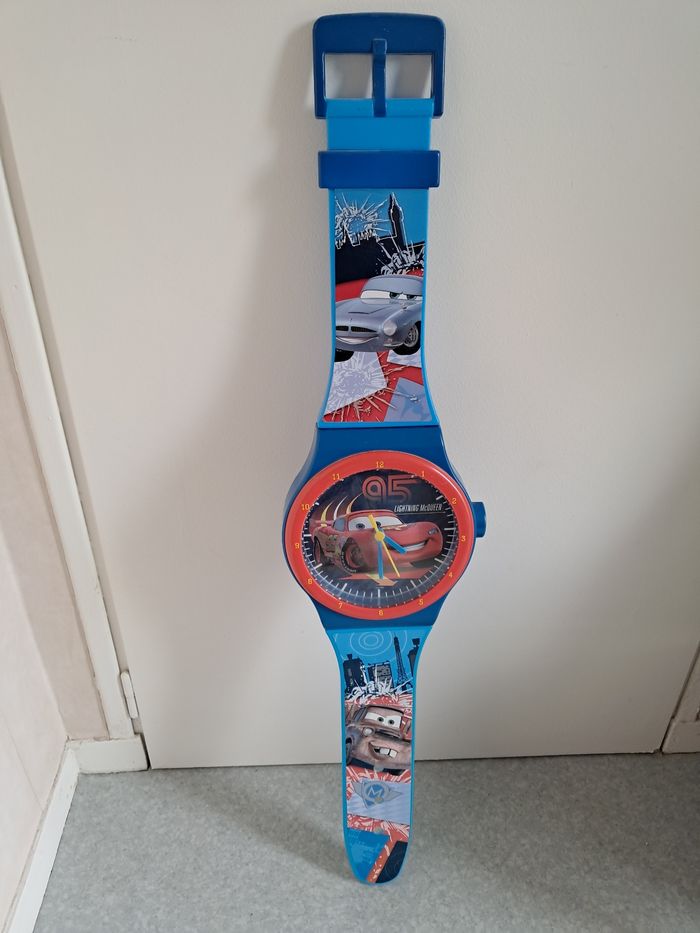 Horloge montre cars