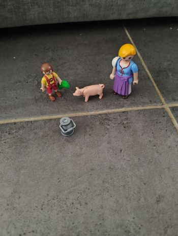 Playmobil paysanne et enfant 5514