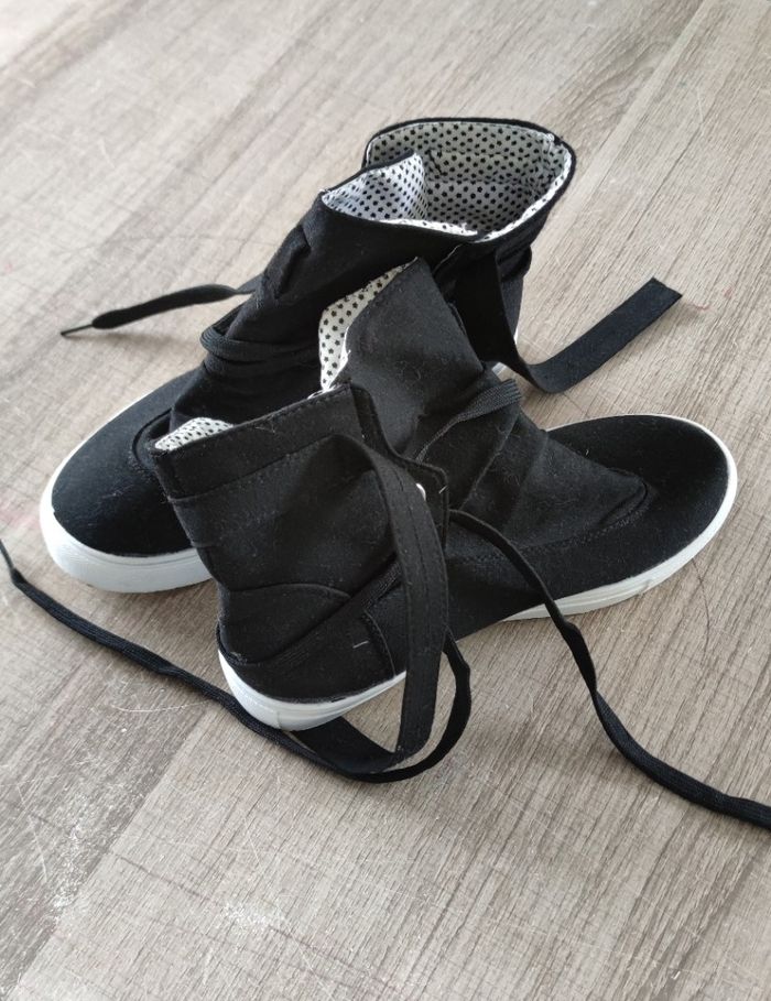 Basket couleur noire pointure 40 pour femme - photo numéro 7