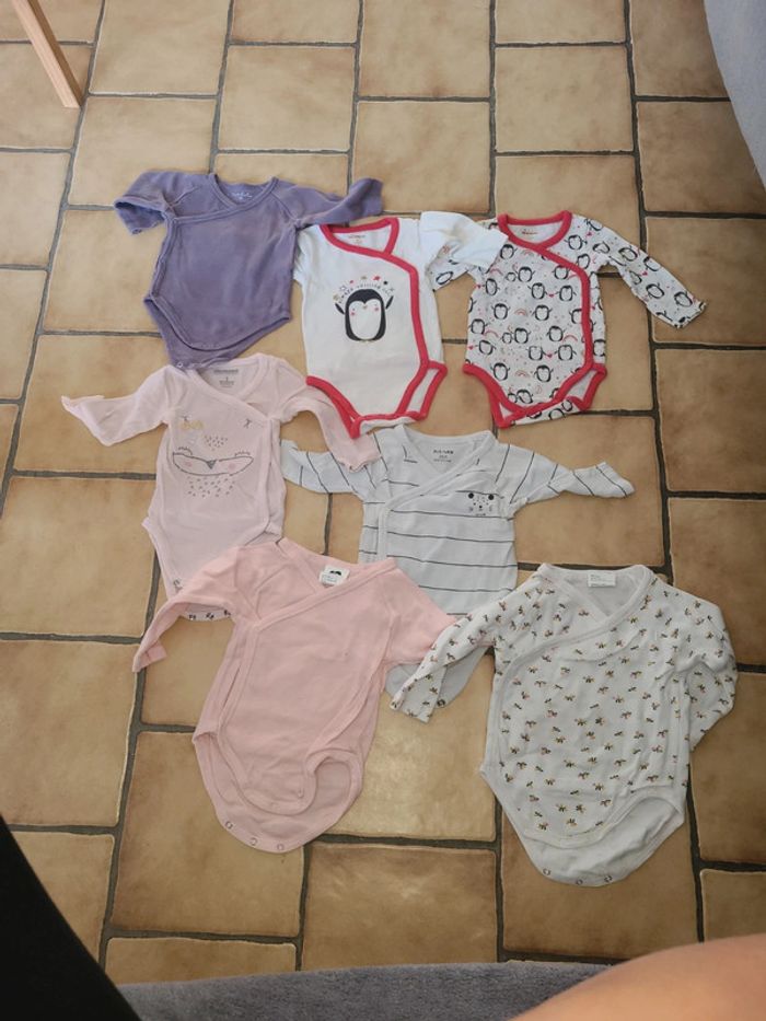 Lot 7 bodys fille 3 mois