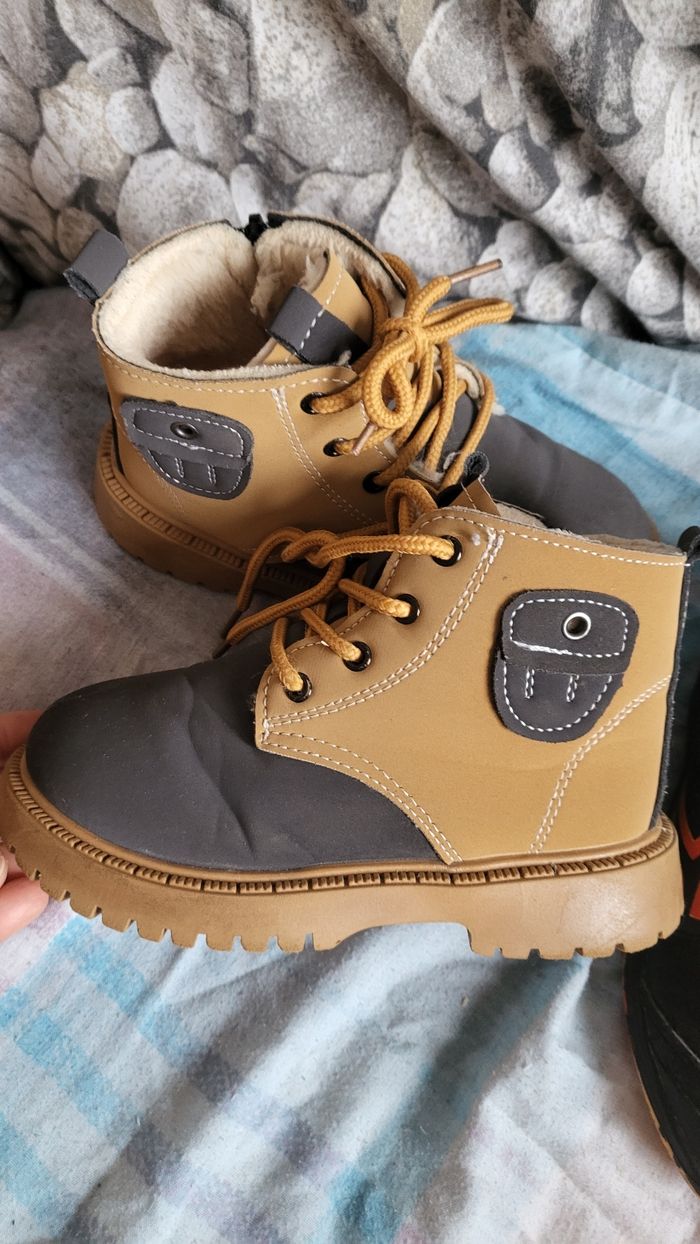 Lot bottines rembourré et basket garçon taille 30 - photo numéro 2