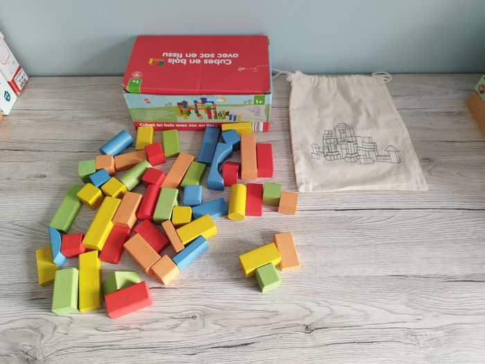 Cube en bois