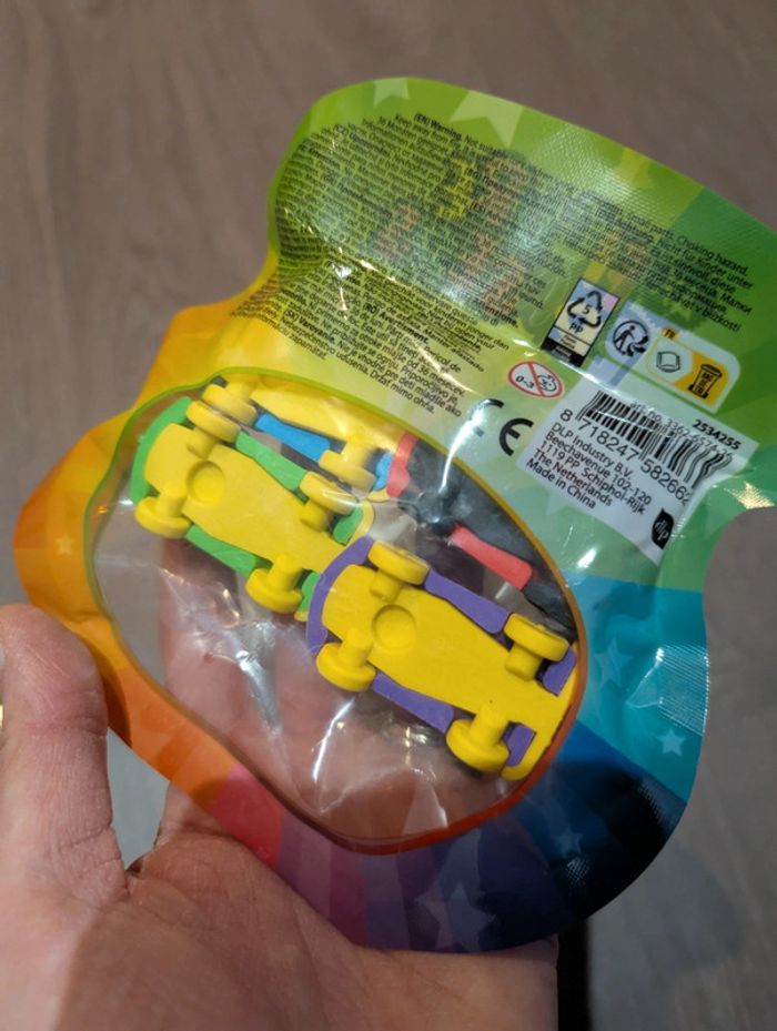 Petites gommes voitures - photo numéro 2