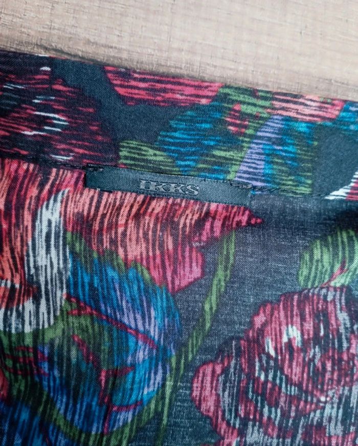 Jolie robe tunique IKKS
Taille 42 - photo numéro 7