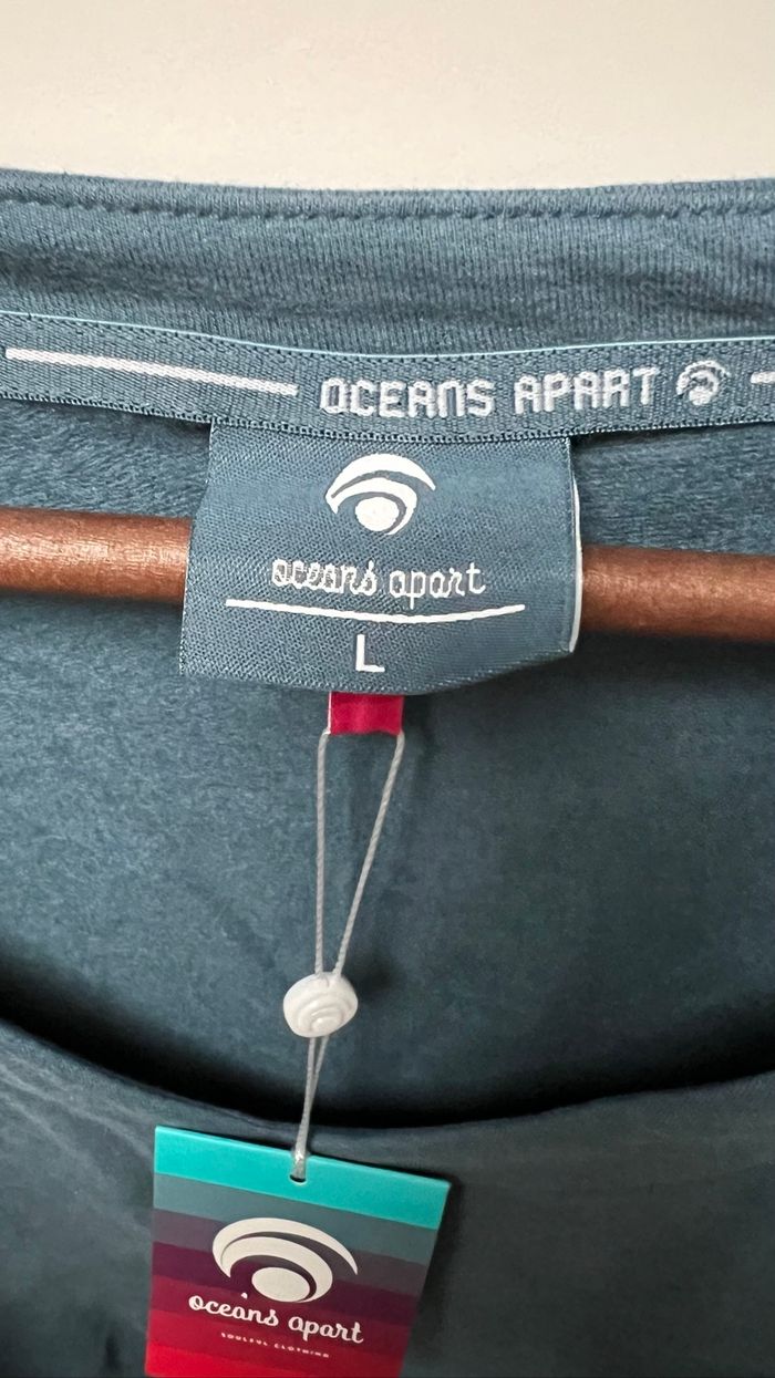 Sweat bleu oceans Apart - photo numéro 7