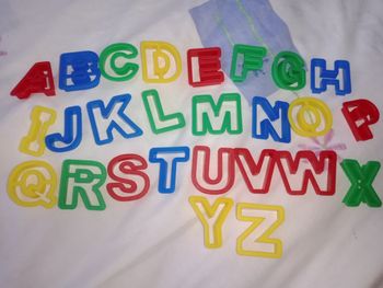 Forme alphabets, lettres x 26
 Pâte à modeler