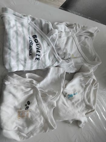 Lot 9 bodys 3 mois