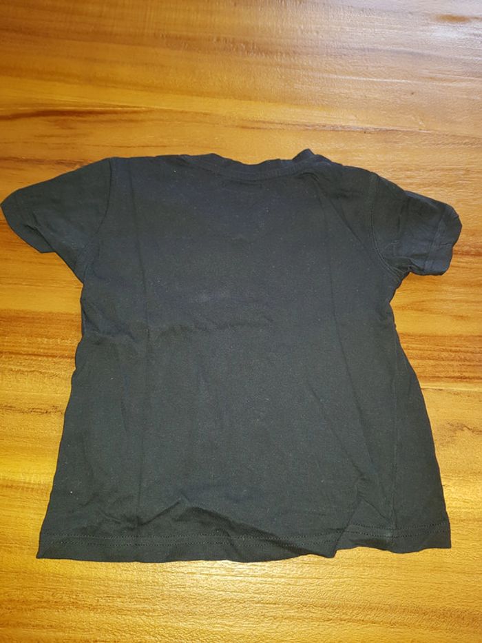T-shirt col V noir garçon 4 ans - photo numéro 2