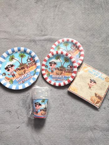 Lot articles de fête thème pirate