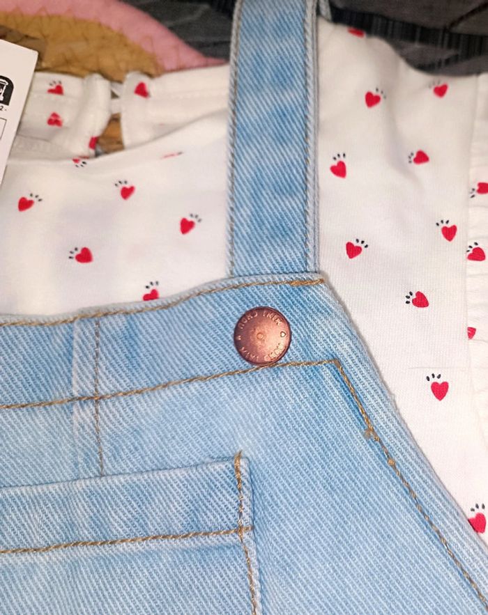 Ensemble salopette+t shirt coeur - photo numéro 2