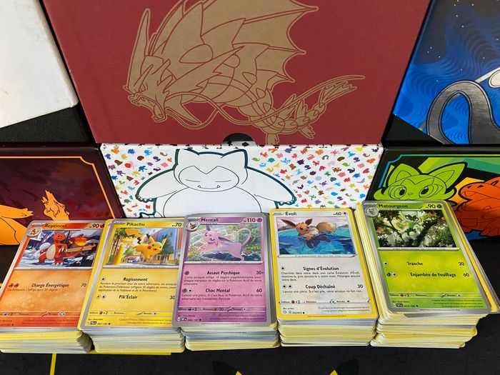 Lot 200 cartes Pokémon