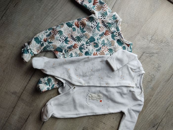 Lot vêtements 1 mois - photo numéro 3