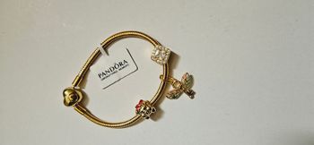 Magnifique bracelet Pandora doré 