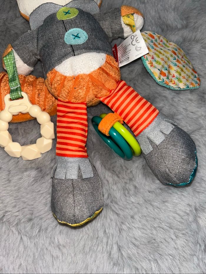 Doudou / jouet d’éveil à accrocher renard orange - Infantino - photo numéro 3