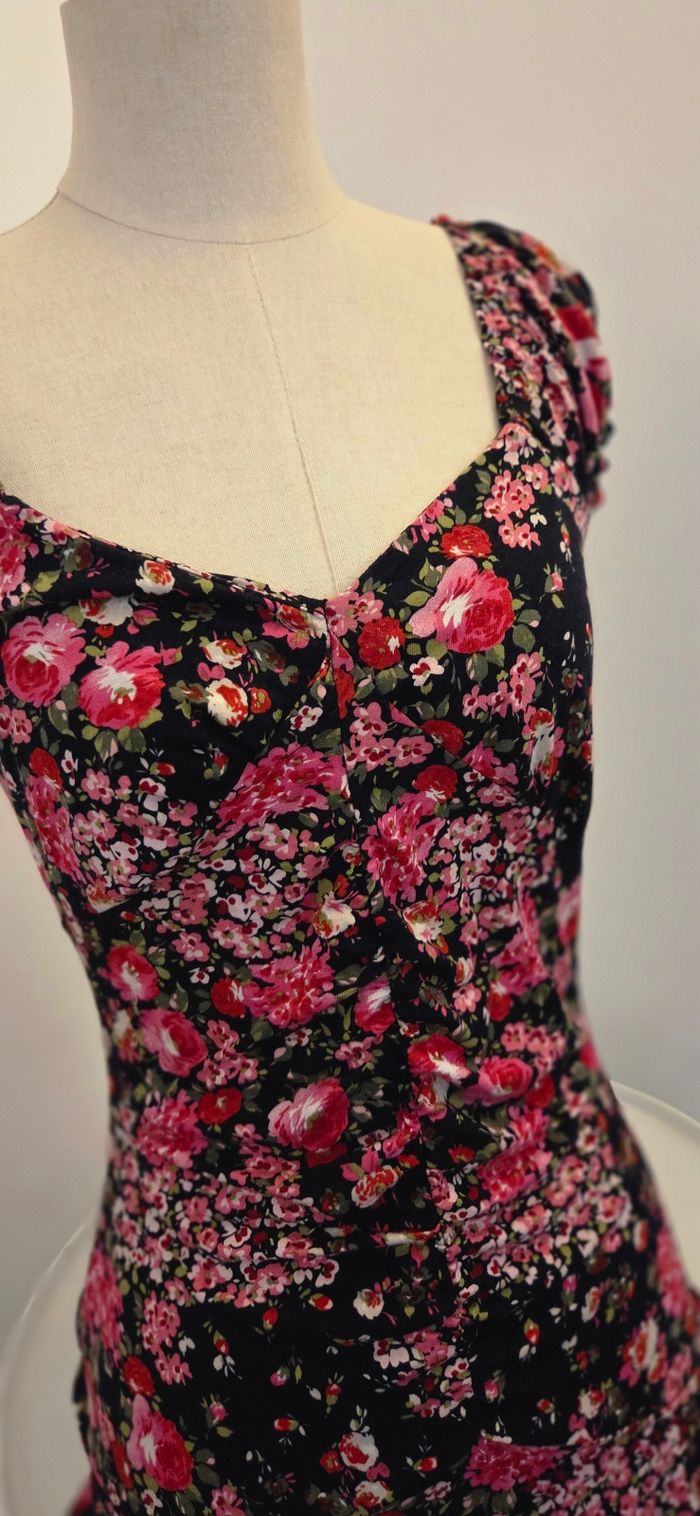 Robe Patrice Bréal Made in France 🌸 – fleurie noire et rose – coupe fluide – excellent état - photo numéro 4