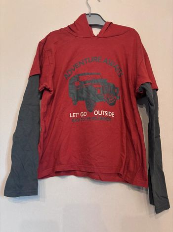 🌷T-shirt manche longue taille 10 ans petit plutôt 8 ans 🌷