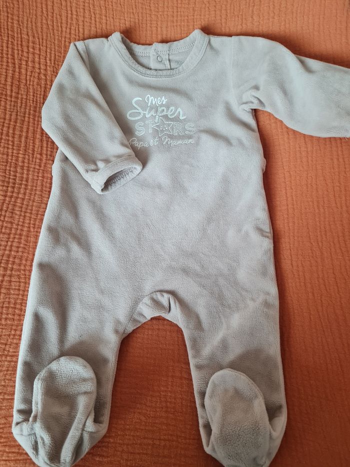Pyjama - photo numéro 2