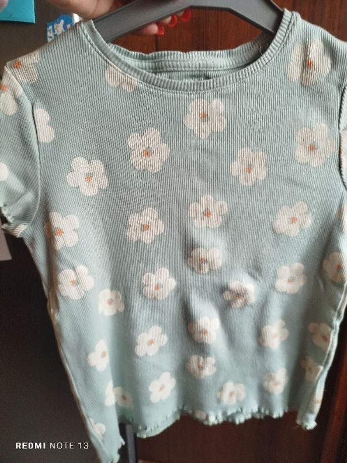 #kytie12ansfille. Tee-shirt manches courtes taille 12 ans