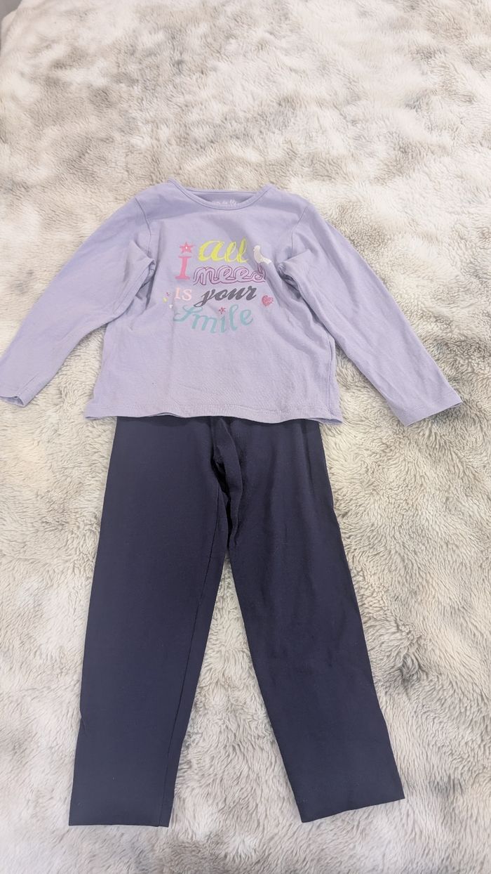 Ensemble legging et t-shirt manches longues