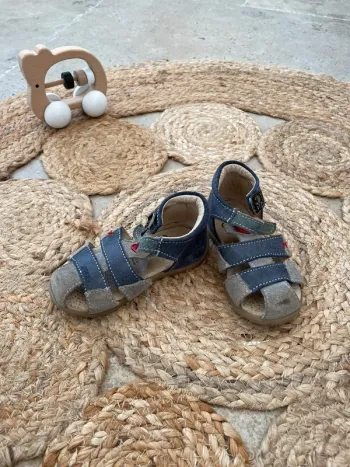 Chaussures pointure 20