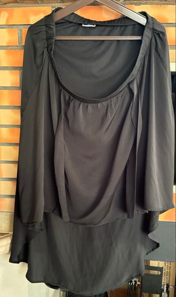 Jupe noire courte devant 